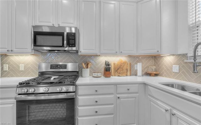 517 Middleton WAY, Chesapeake, VA 23322