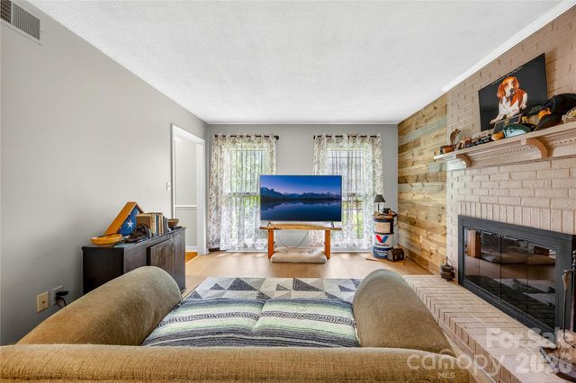 8349 Norcroft Drive, Charlotte, NC 28269