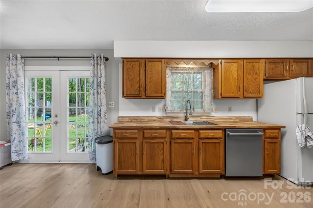 8349 Norcroft Drive, Charlotte, NC 28269
