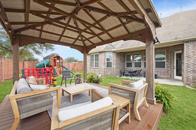 2960 Gibbons Hill Lane, League City, TX 77573