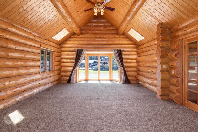 19012 W Pommier Rd, Cheney, WA 99004