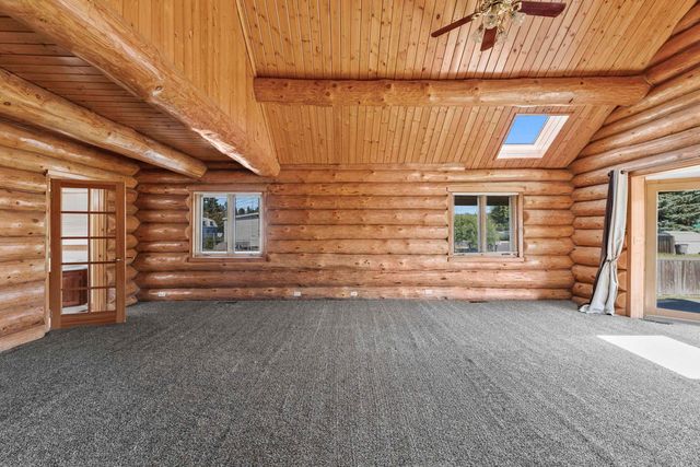 19012 W Pommier Rd, Cheney, WA 99004