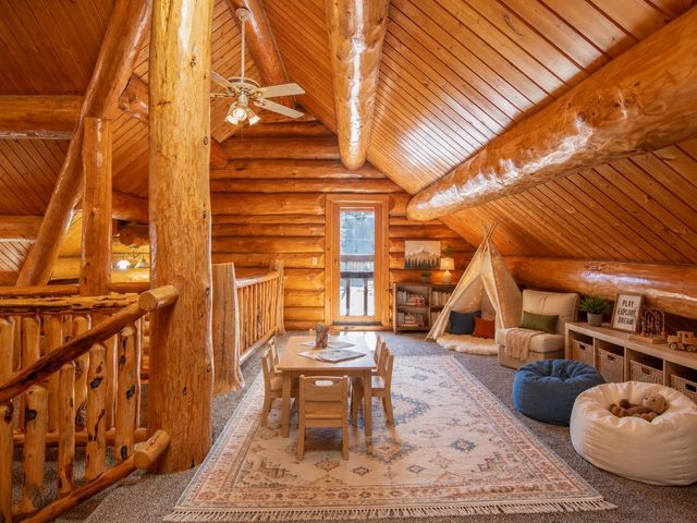 19012 W Pommier Rd, Cheney, WA 99004