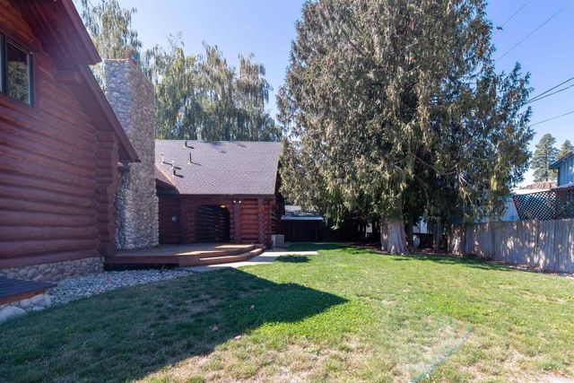 19012 W Pommier Rd, Cheney, WA 99004