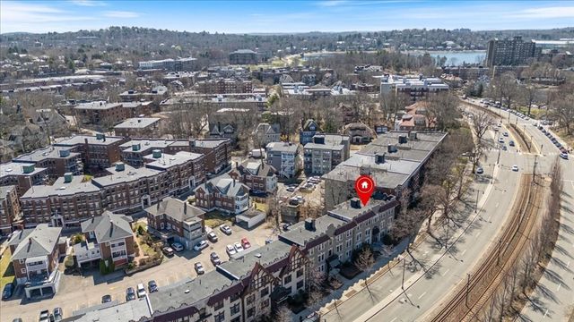 1742 Commonwealth Ave 2, Boston, MA 02135