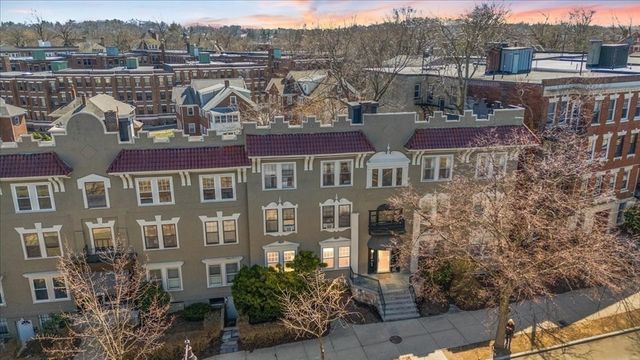 1742 Commonwealth Ave 2, Boston, MA 02135