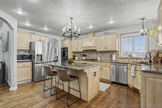 2168 S 433 Road, Pryor, OK 74361