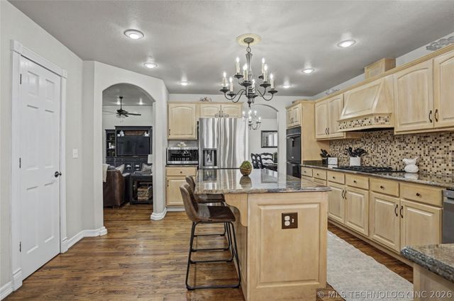 2168 S 433 Road, Pryor, OK 74361