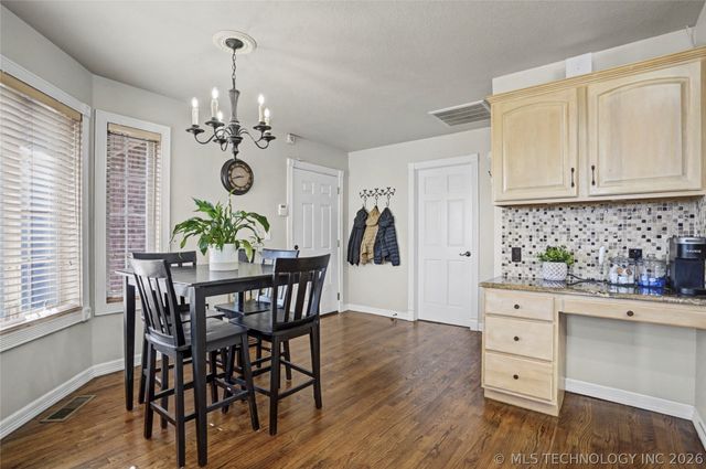 2168 S 433 Road, Pryor, OK 74361