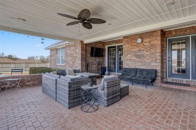 2168 S 433 Road, Pryor, OK 74361