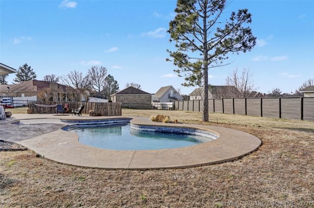 2168 S 433 Road, Pryor, OK 74361