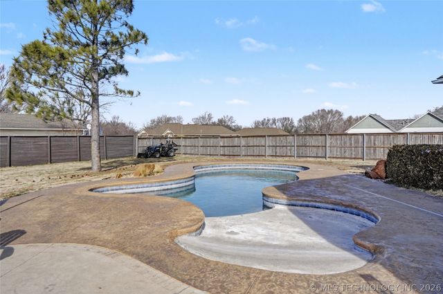 2168 S 433 Road, Pryor, OK 74361
