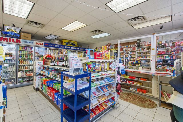 242 N Main Street, Concord, NH 03301