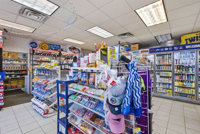 242 N Main Street, Concord, NH 03301