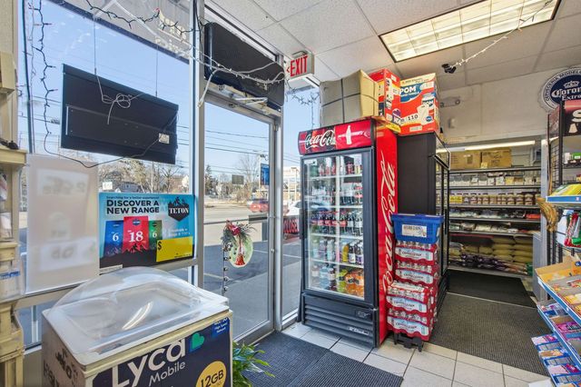 242 N Main Street, Concord, NH 03301