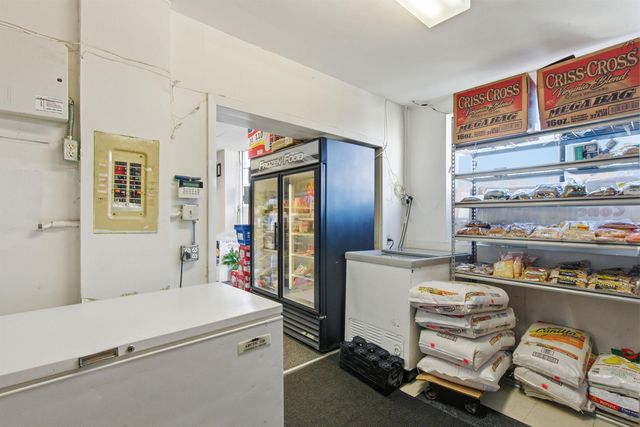 242 N Main Street, Concord, NH 03301