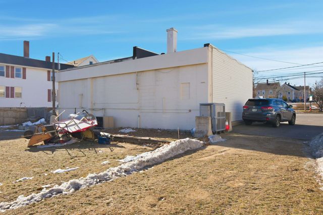 242 N Main Street, Concord, NH 03301