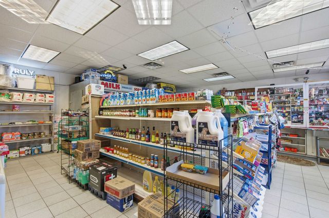 242 N Main Street, Concord, NH 03301