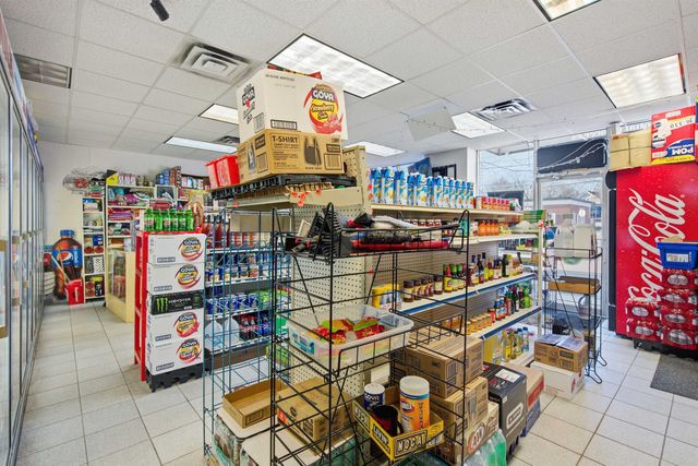 242 N Main Street, Concord, NH 03301