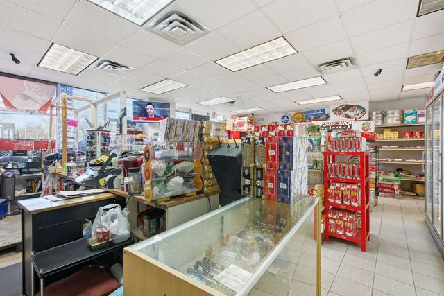 242 N Main Street, Concord, NH 03301