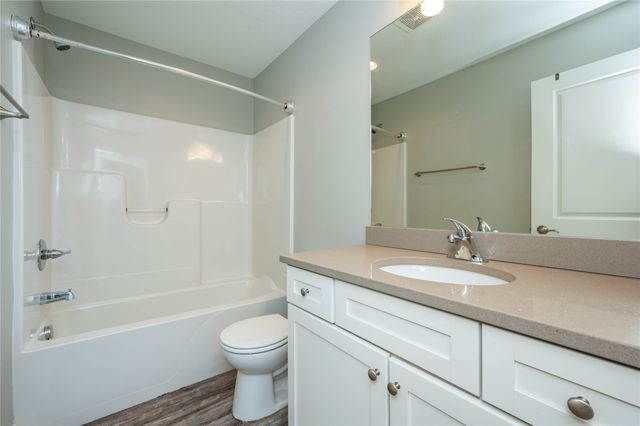 1405 NE Mocking Bird Lane, Grimes, IA 50111
