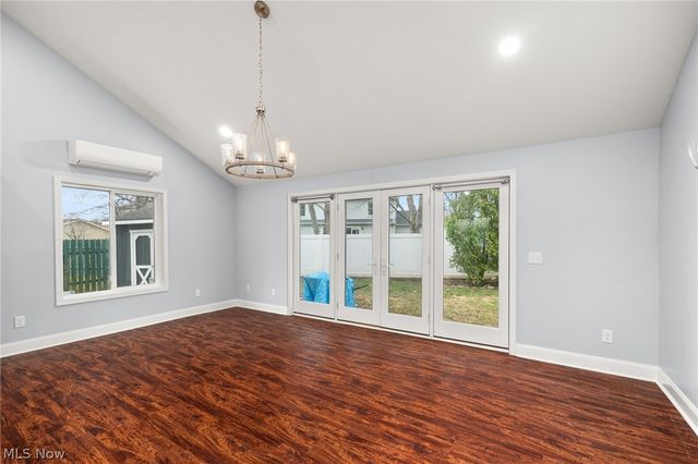 19595 Cross Trail N, Strongsville, OH 44136