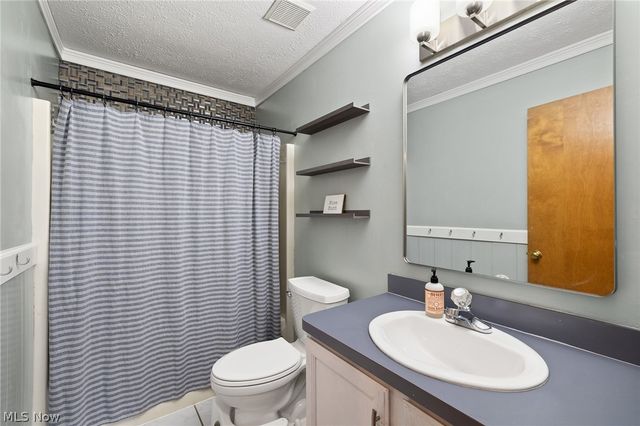19595 Cross Trail N, Strongsville, OH 44136