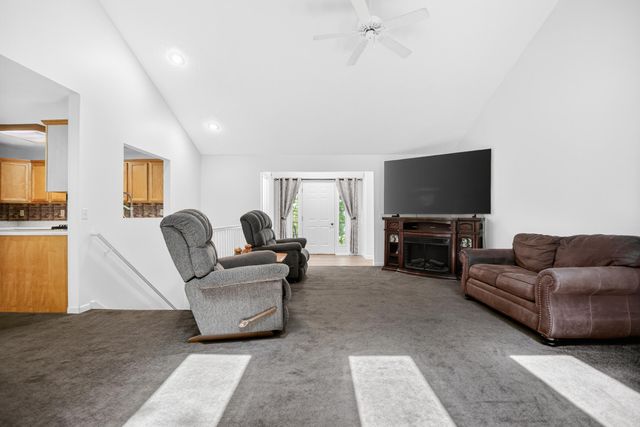 16 Christian Road, Emmett Twp, MI 49014