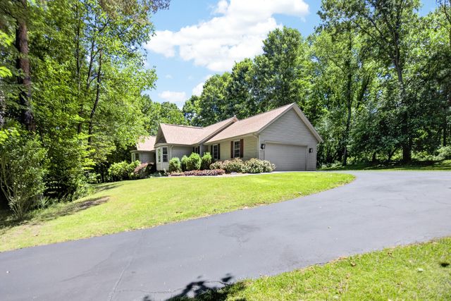 16 Christian Road, Emmett Twp, MI 49014