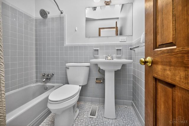 210 Leland Court, Middletown, OH 45042