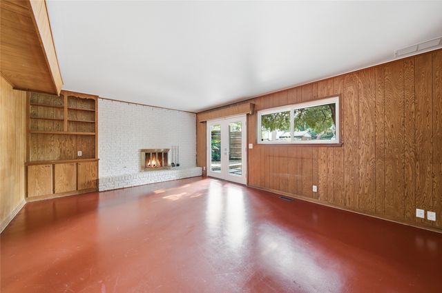 2156 S Fulton Place E, Tulsa, OK 74114