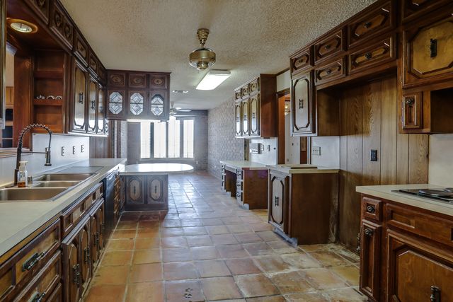 1360 Co Rd 13, Tahoka, TX 79373