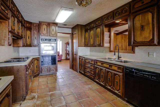 1360 Co Rd 13, Tahoka, TX 79373