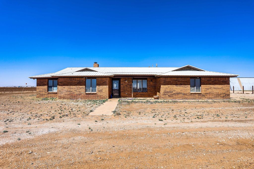 1360 Co Rd 13, Tahoka, TX 79373