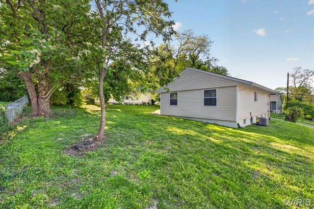 401 Meacham Street, Kirkwood, MO 63122
