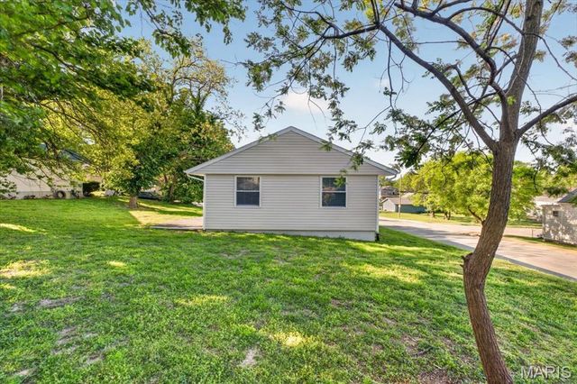 401 Meacham Street, Kirkwood, MO 63122