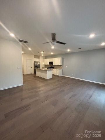 118 Quinn Road, Matthews, NC 28104