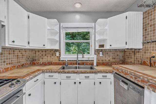 510 Lullwater Road, Chattanooga, TN 37405