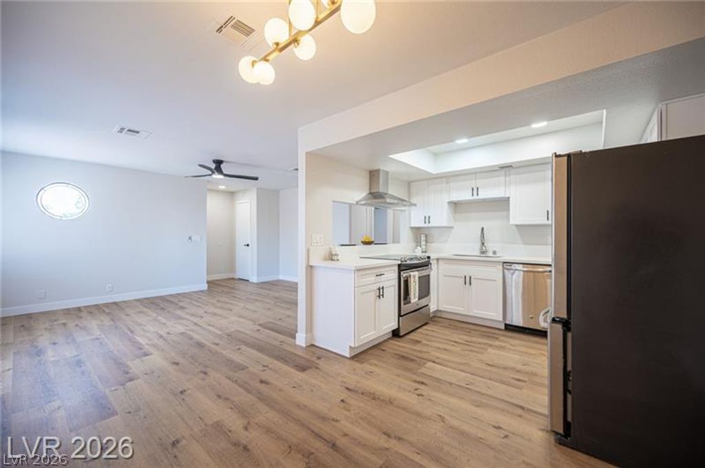 3720 Snorkel Circle D, Las Vegas, NV 89108 — photo 2