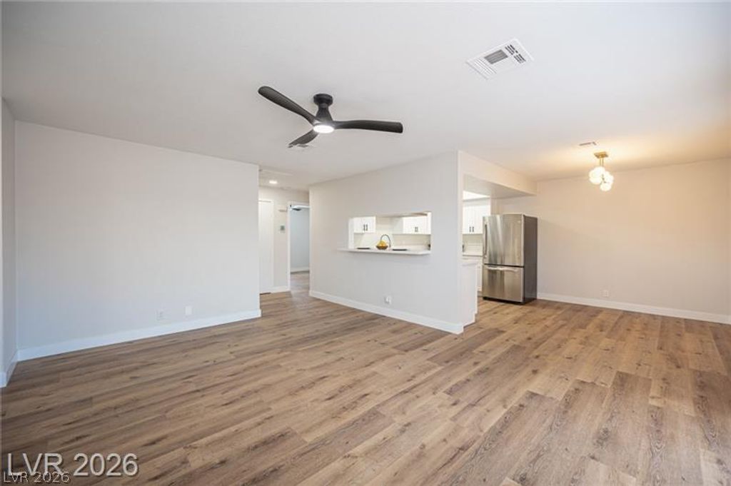 3720 Snorkel Circle D, Las Vegas, NV 89108 — photo 4
