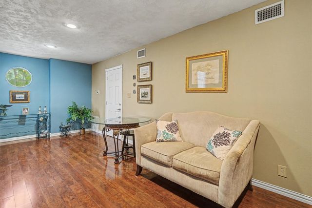 2205 Mission Street, Kemah, TX 77565
