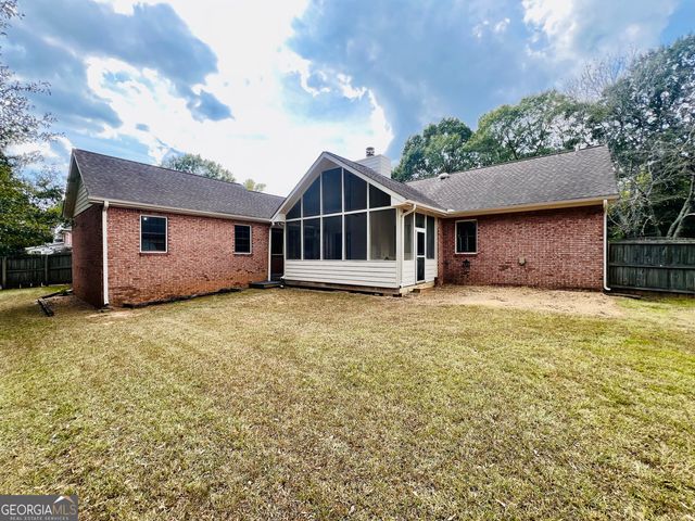 180 Antebellum Way, Fayetteville, GA 30215