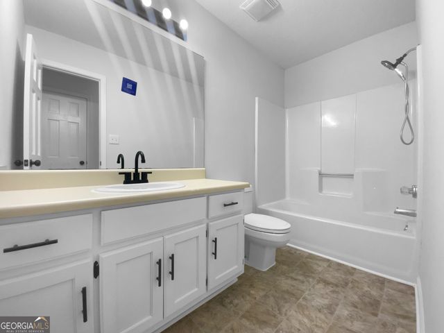 180 Antebellum Way, Fayetteville, GA 30215