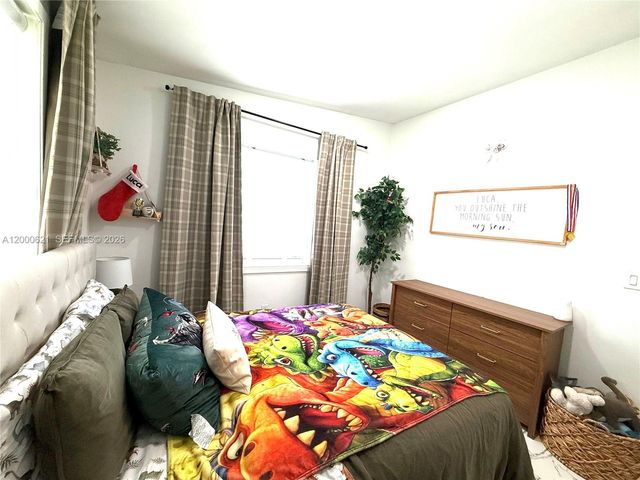 11020 SW 42nd Ter, Miami, FL 33165