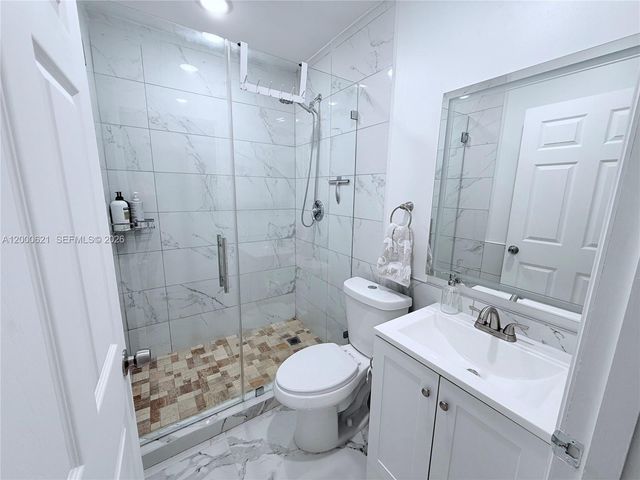 11020 SW 42nd Ter, Miami, FL 33165