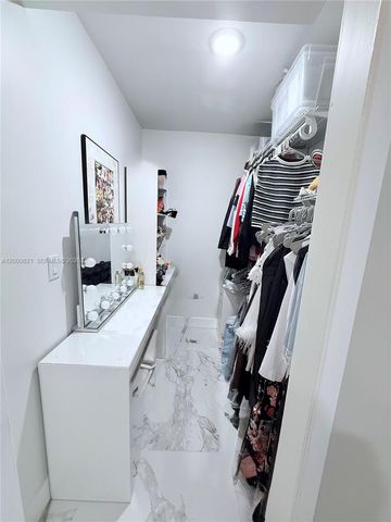 11020 SW 42nd Ter, Miami, FL 33165