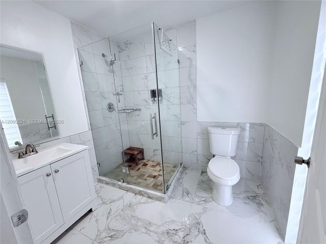 11020 SW 42nd Ter, Miami, FL 33165