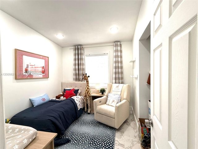 11020 SW 42nd Ter, Miami, FL 33165