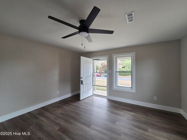 1502 N 26th Street, Wilmington, NC 28405