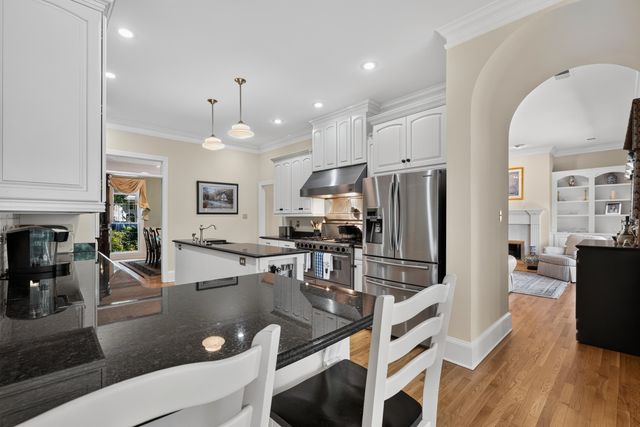 2421 HALLE PKY, Collierville, TN 38017